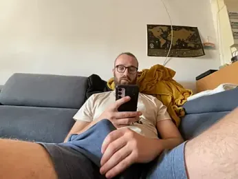 Loopertz webcam model stream image