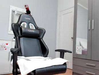 anisialuna_ webcam model stream image