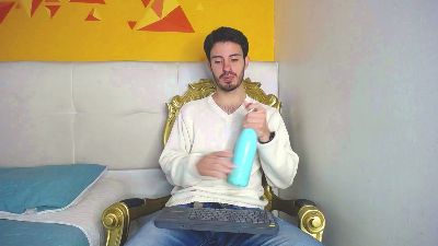 LiamLuxe webcam model stream image
