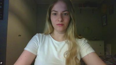 Rosie_June webcam model stream image