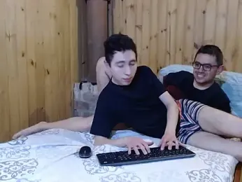 Diptongo webcam model stream image