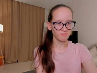 lynettebails webcam model stream image