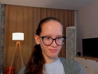 lynettebails webcam model stream image
