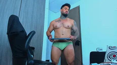naugthy_dominant webcam model stream image