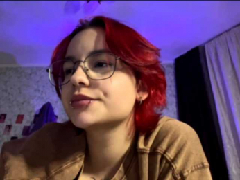 YoungAvenoso webcam model stream image