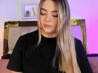 emma-rossee webcam model stream image