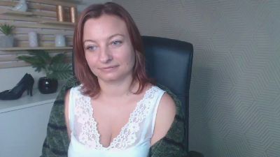 1Angela39 webcam model stream image