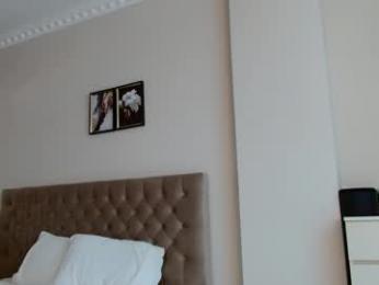 shine_chanel webcam model stream image