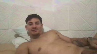 E1drian32_ webcam model stream image