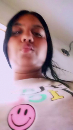 Jeans_Pee webcam model stream image