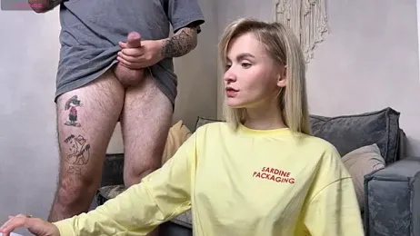 Adelovenick webcam model stream image
