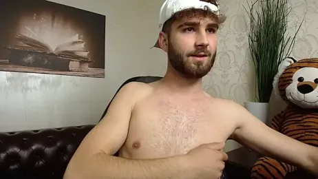 KyloEast webcam model stream image