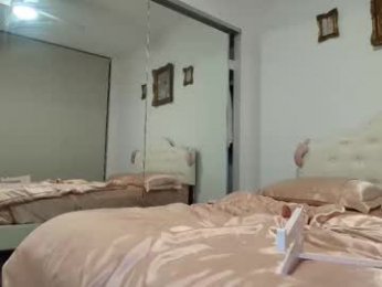 itschanelxx webcam model stream image