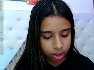 tiny-ebonyy webcam model stream image