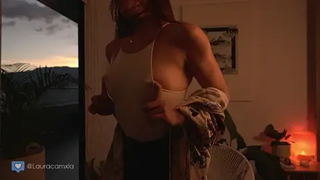 Colouristic webcam model stream image