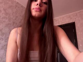 Krystal Hosek webcam model stream image