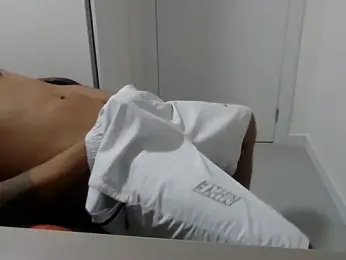 JUNINHOLEKEJR webcam model stream image