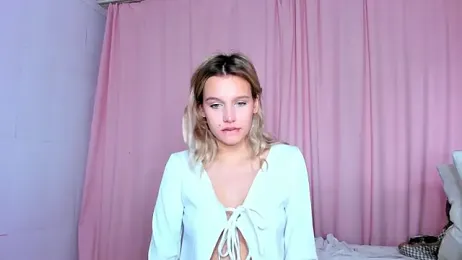 MeowthLilu webcam model stream image