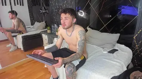 BodyInkDesire webcam stripchat model stream image