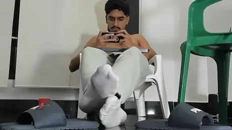 latin_bbc webcam model stream image