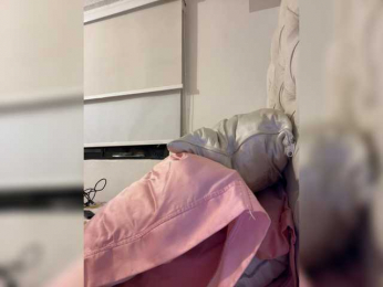 SallyeLeins webcam model stream image