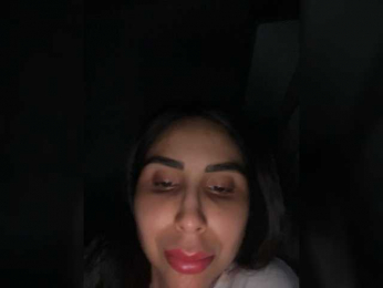 SallyeLeins webcam model stream image