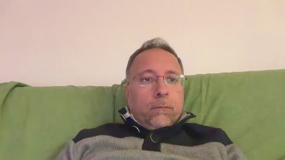 poltito webcam model stream image