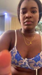 ValRivera webcam model stream image