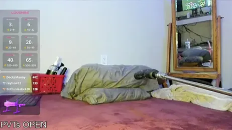 Peaches_N_Kreme webcam model stream image