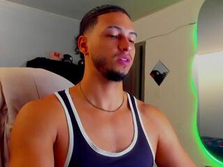 Kris Khalifa webcam model stream image