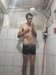 Dedede32 webcam model stream image