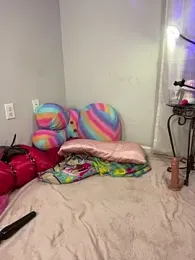 BigFineSelena webcam model stream image
