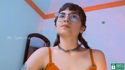 Poetica_ webcam model stream image