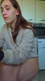 Ecolieresexy09 webcam model stream image