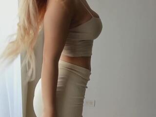 Janine Mary webcam model stream image
