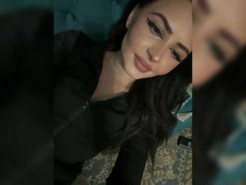 RoyalMinds webcam model stream image