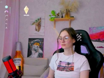 KiraRumGirl webcam model stream image