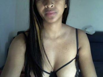 prettiy21 webcam model stream image