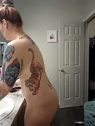 HollyTattoo webcam model stream image