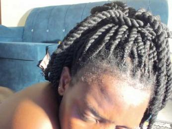 YoursEllah webcam model stream image