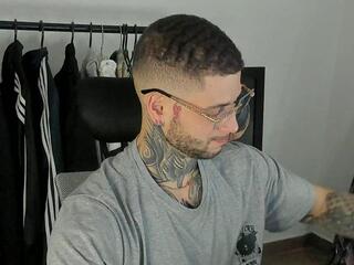 James Leeandros webcam model stream image