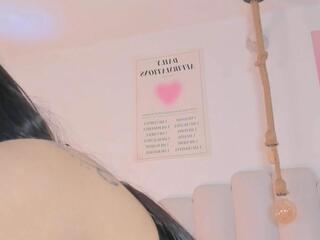 Pearl Moon webcam model stream image