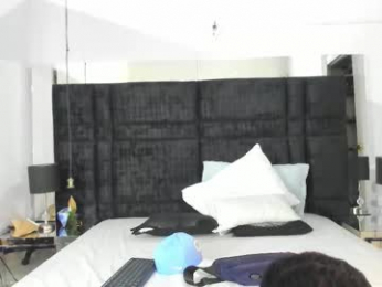 latin_couple20y webcam model stream image