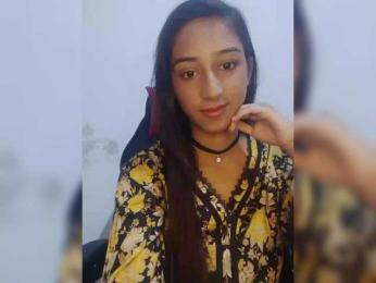 AlinaPopy webcam model stream image