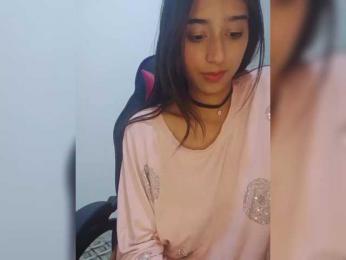 AlinaPopy webcam model stream image