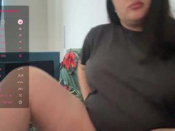 MoonAuraaa webcam model stream image