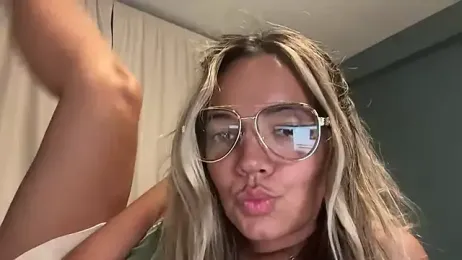 prettyykitty22 webcam model stream image