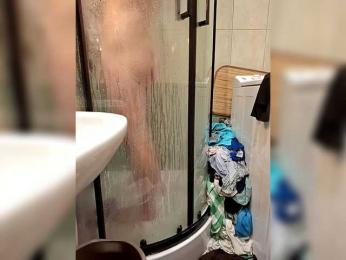 HellInsideUs webcam model stream image