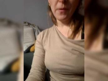 HellInsideUs webcam model stream image