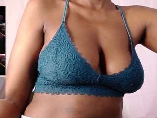 karina-taylor webcam model stream image